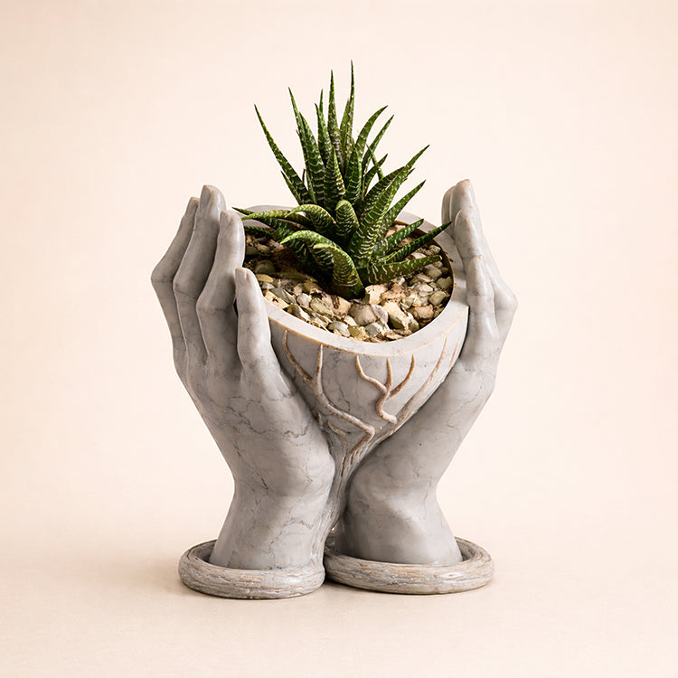 Hands Heart Vase | V-Forge 3D